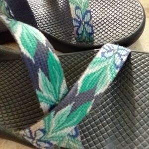 Women's Glow Chacos. Size 7